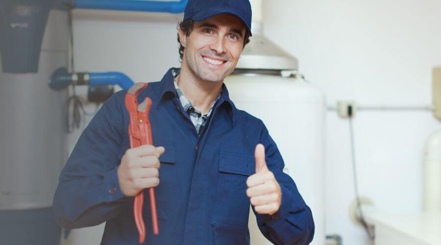 Expert burst pipe repair services in Floresville, TX